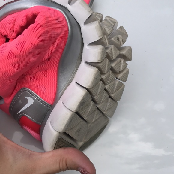 Neon Nike training sneakers - Picture 11 of 13